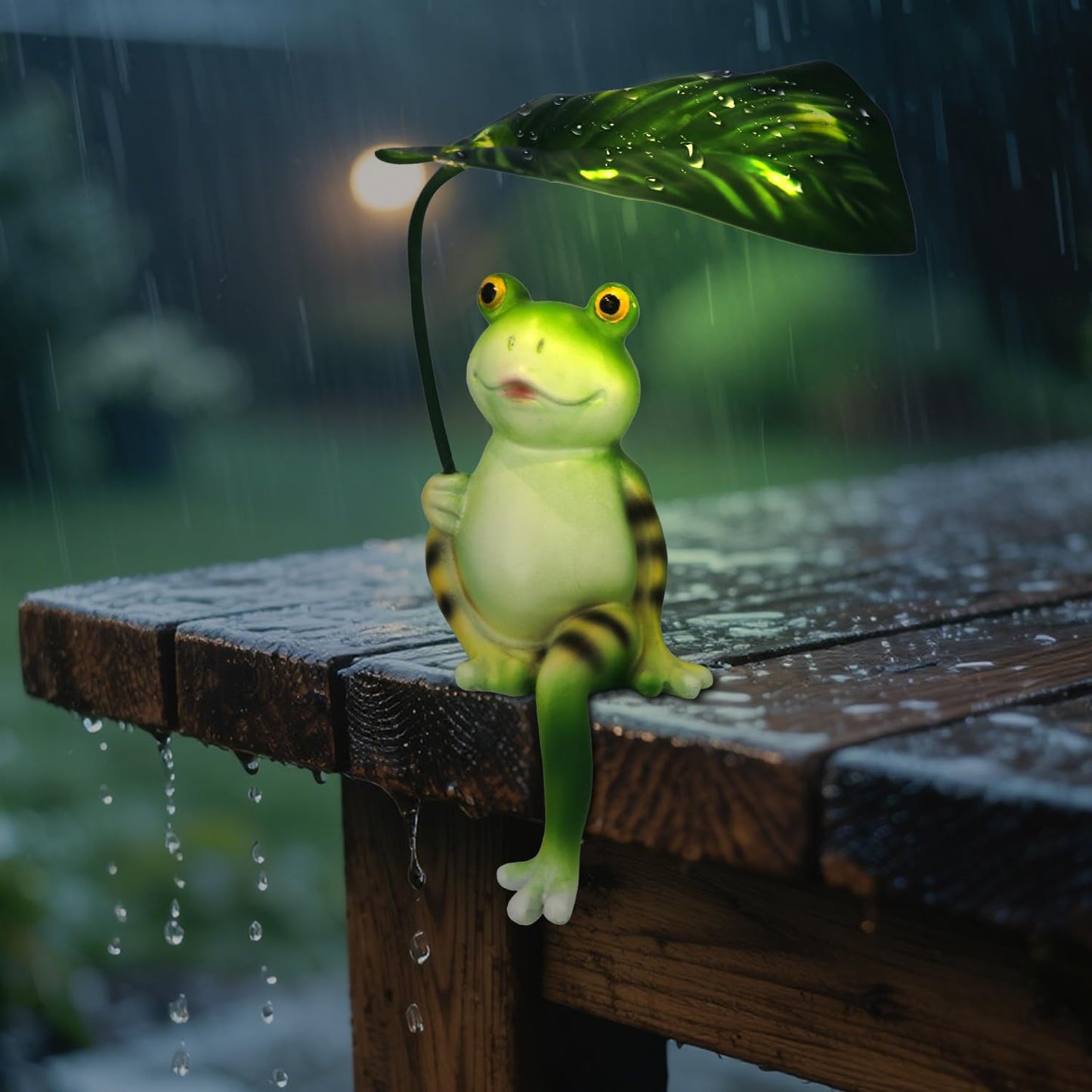 Solar-Powered Frog Statue with Leaf Light for Outdoor Garden Decoration