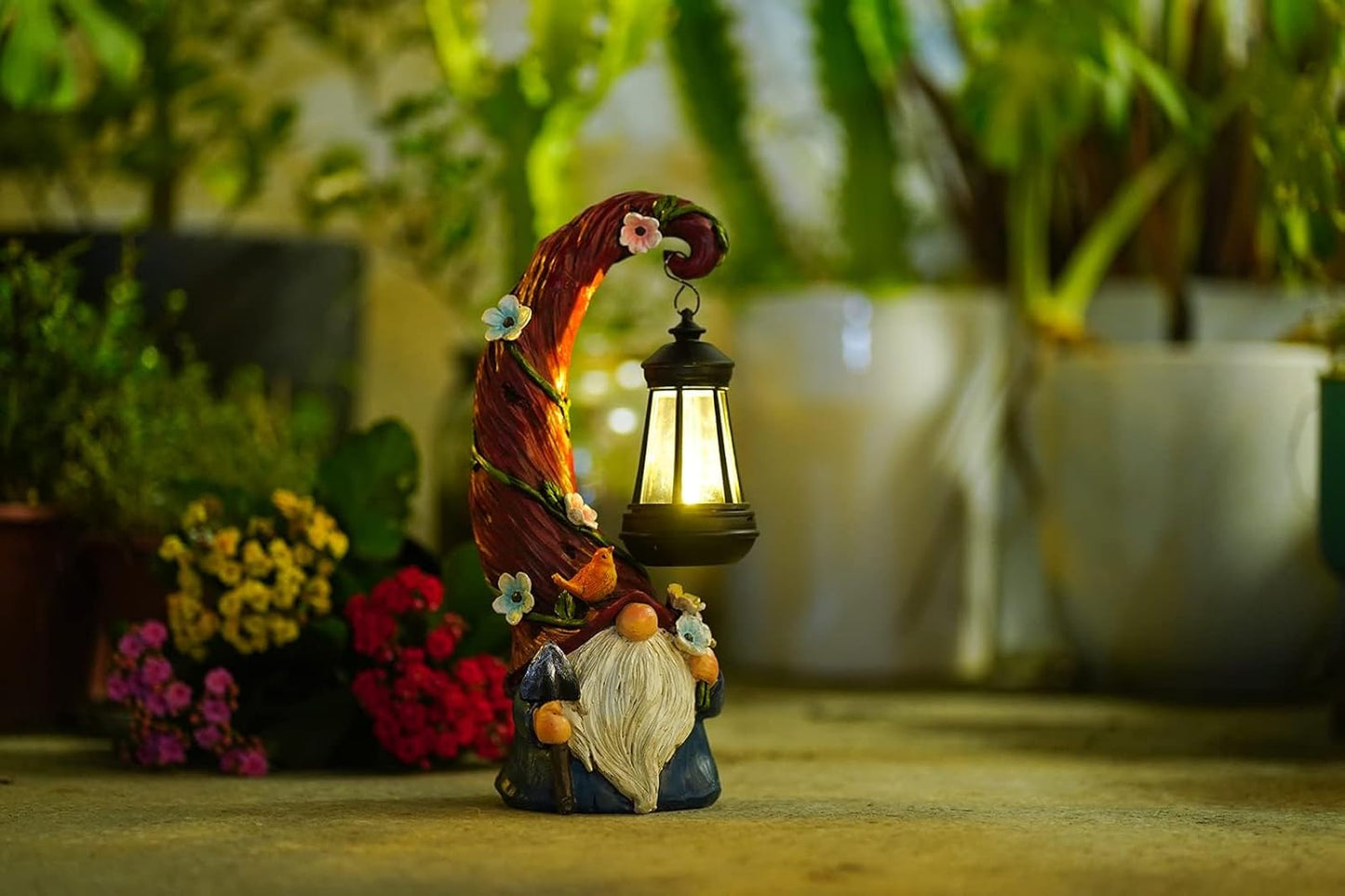 Creative Garden Gnome Decorative Lamp – Outdoor Patio & Balcony Ornament