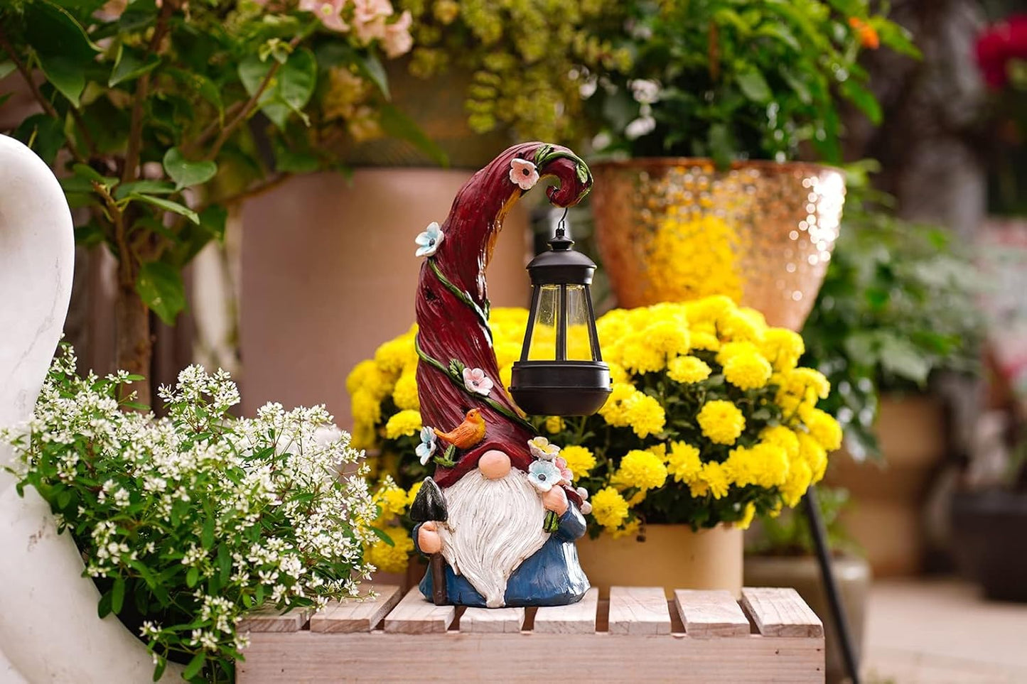 Creative Garden Gnome Decorative Lamp – Outdoor Patio & Balcony Ornament